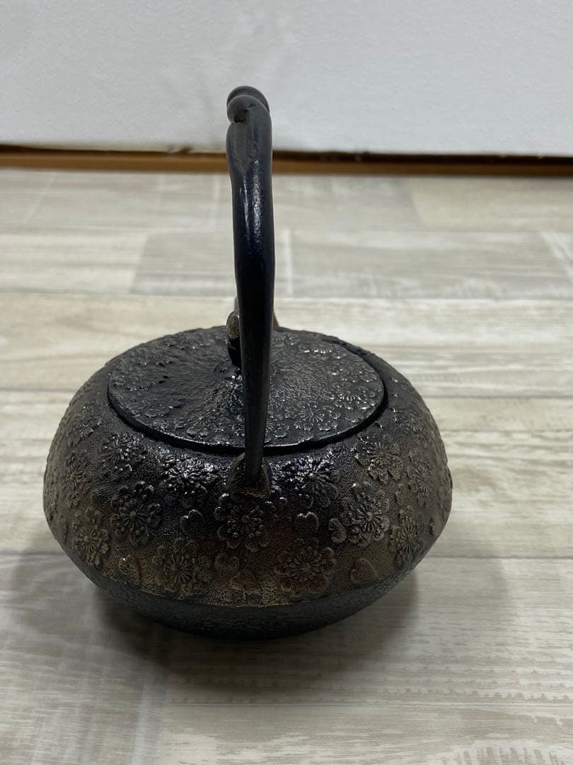 【新品未使用】南部鉄器 急須 照光堂 花文 鉄瓶