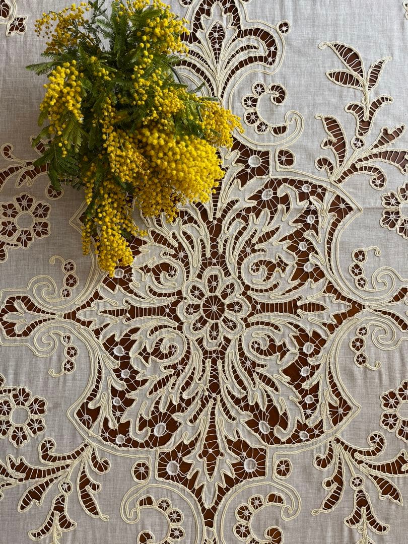 ◆フランスアンティークお宝級手刺繍超大判テーブルクロス大きいベッドカバーソファー