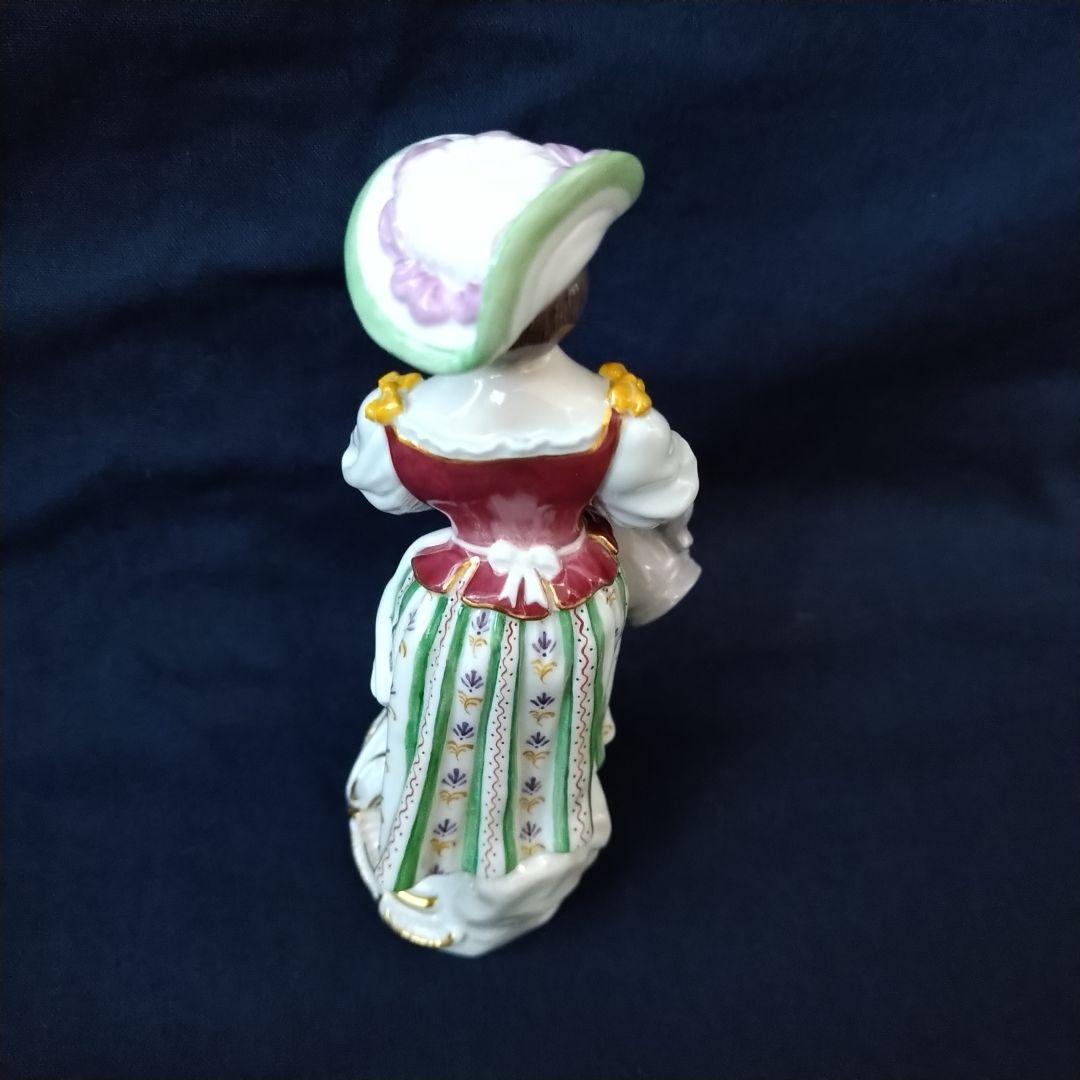 ✤マイセン(Meissen)フィギュリン『ジョウロを持つ少女』