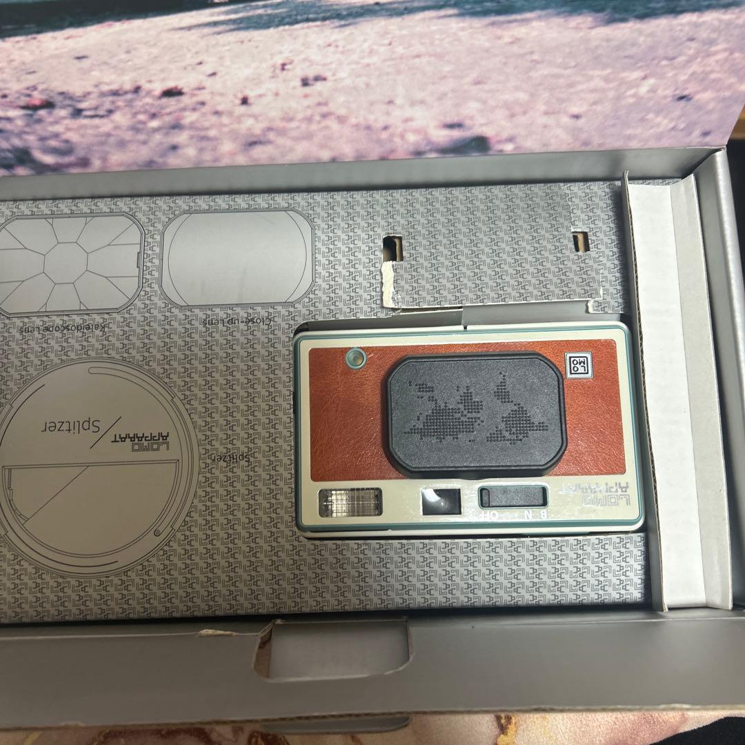 Lomography フィルムカメラ（保証書付き、電池・フィルムなし）
