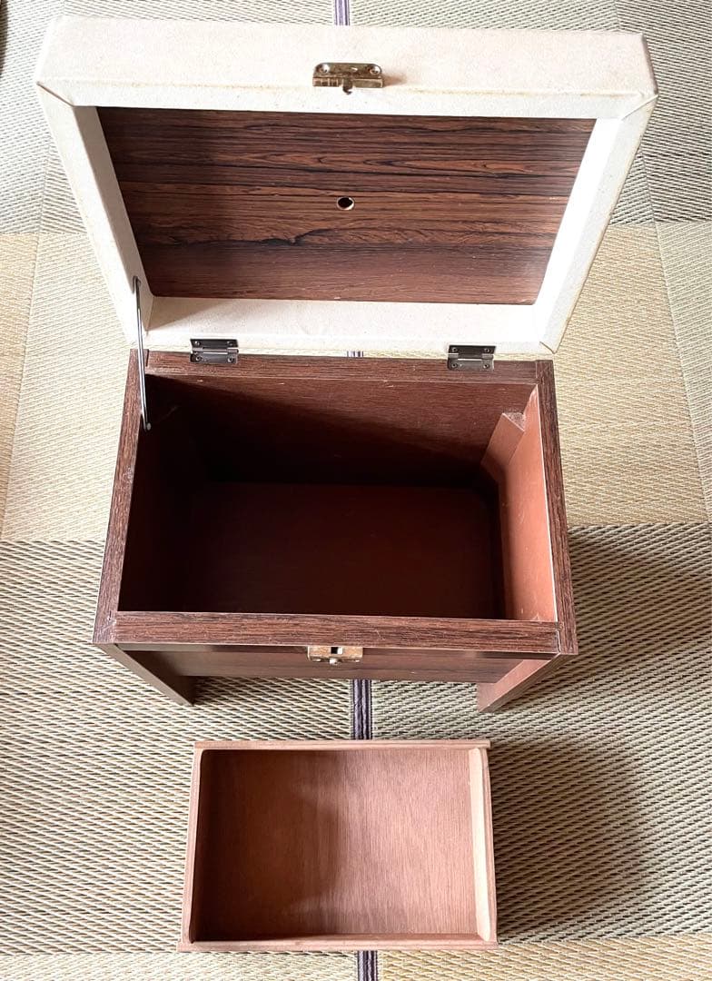 ◆昭和レトロ 収納付きスツール 小型椅子 木材 革張り ペイズリー柄 ゴールド④