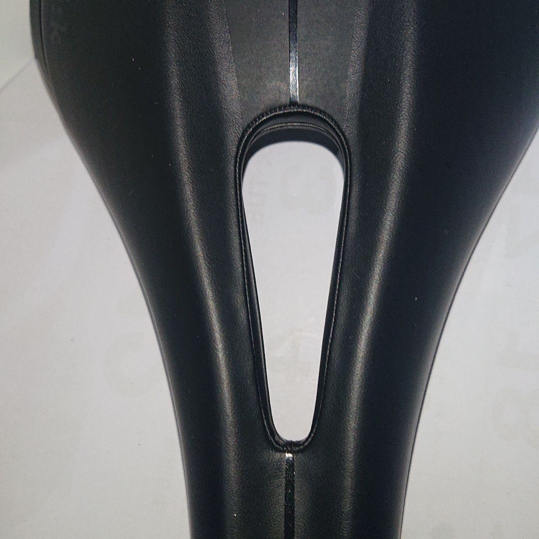 fi'zi:k ALIANTE R3 OPEN K:IUM サドル