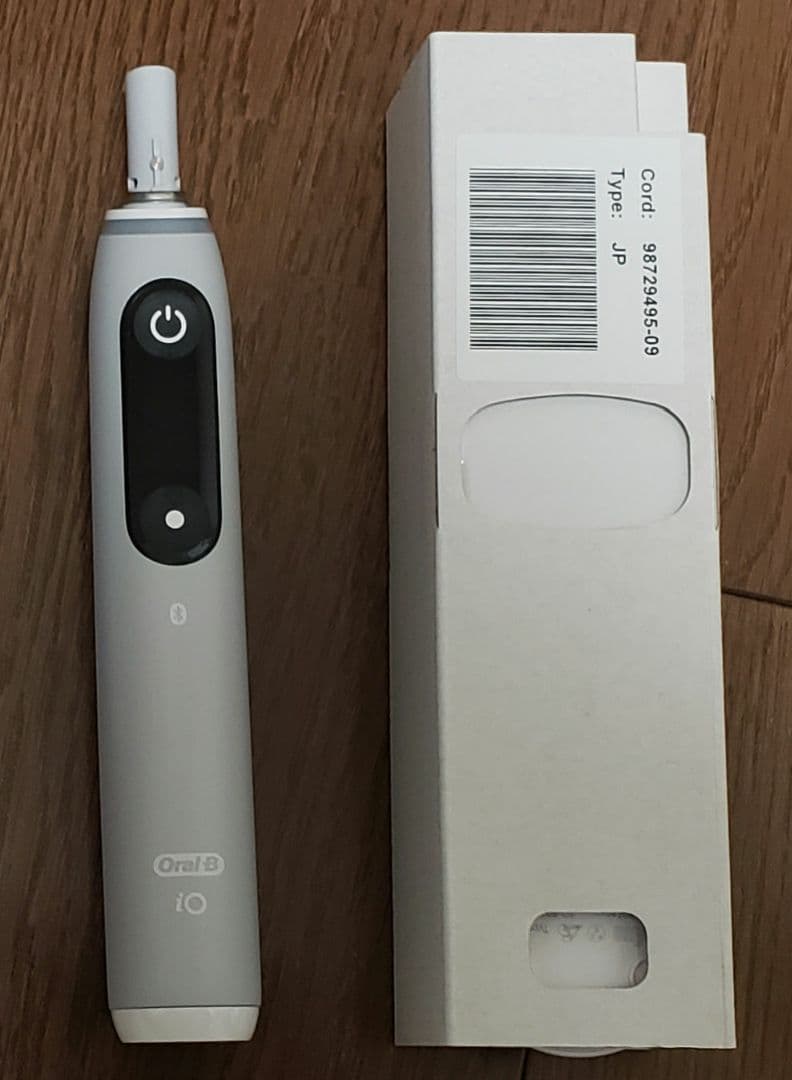 BRAUN　iOM62I61KGR-W オーラルB iO6 　電動歯ブラシ