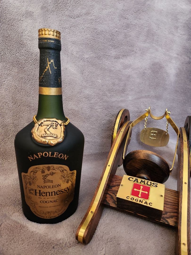 ヘネシー ナポレオン 台付 【未開封】