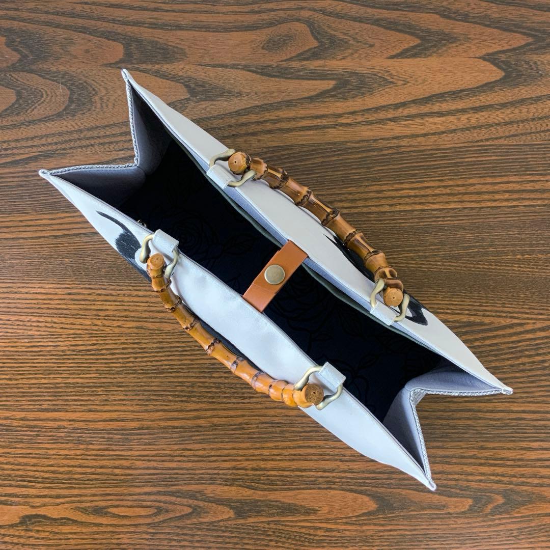 帯　猫と蝶々　リメイク　バンブーハンドルバッグ　浅型マチ広め