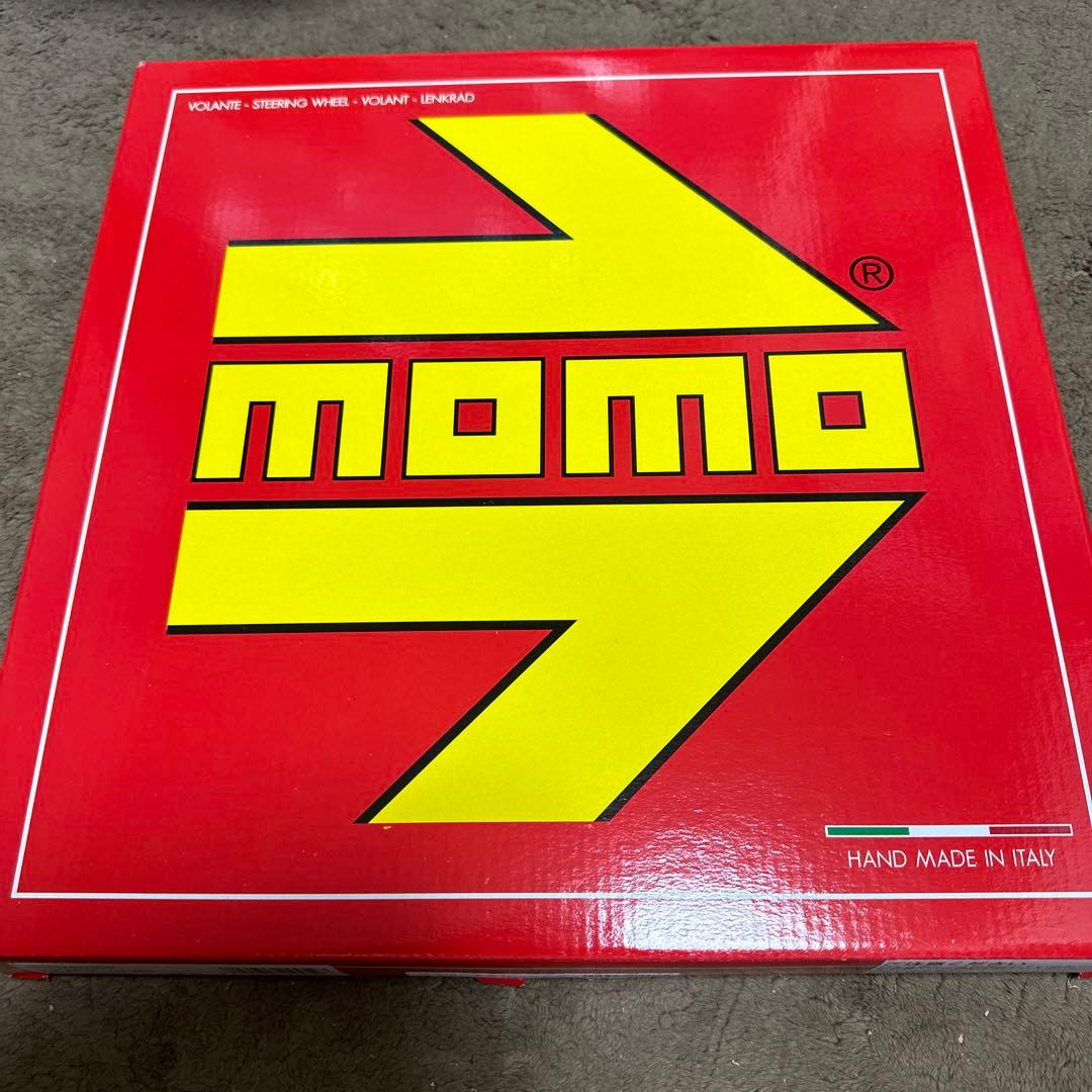 正規輸入品　MOMOヴェローチェレーシング320mm新品未使用