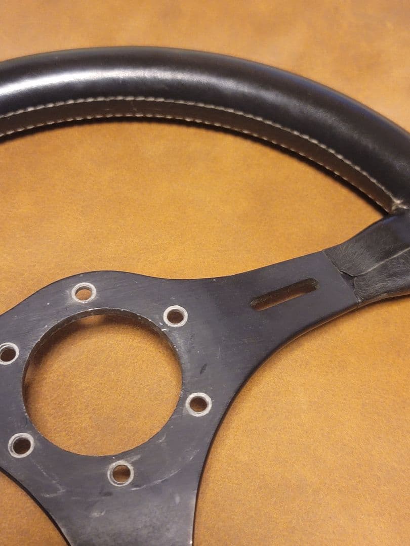 MOMO モモ　ロニーピーターソン　レザーステアリング　当時物　約350mm