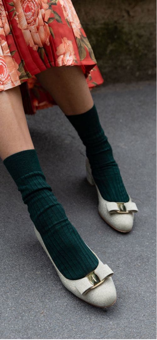 Salvatore Ferragamo ヴァラ リボン シルバー サイズ8