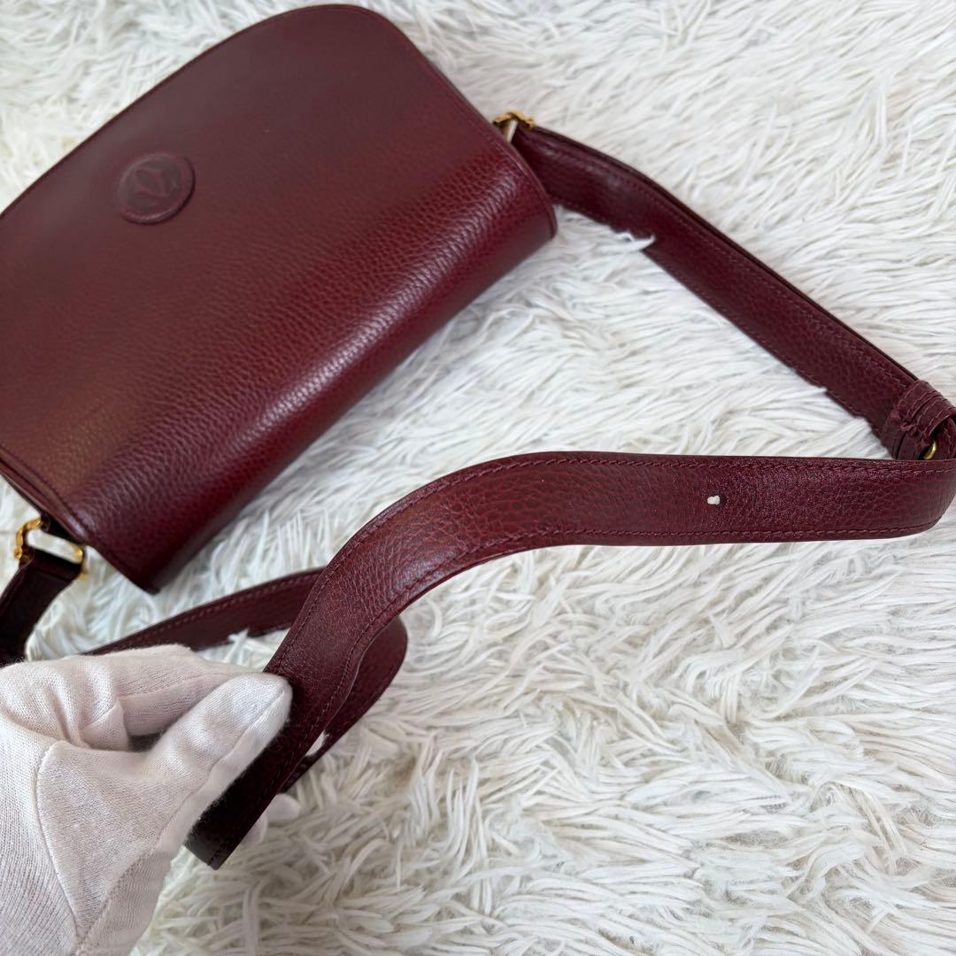 未使用級✨カルティエ ショルダーバッグ マストライン フラップ 背面Cドゥ金具