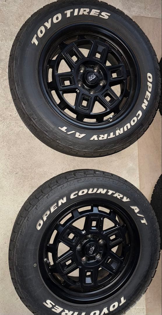 rav4 オフロード　17インチホイールタイヤセット　RH様