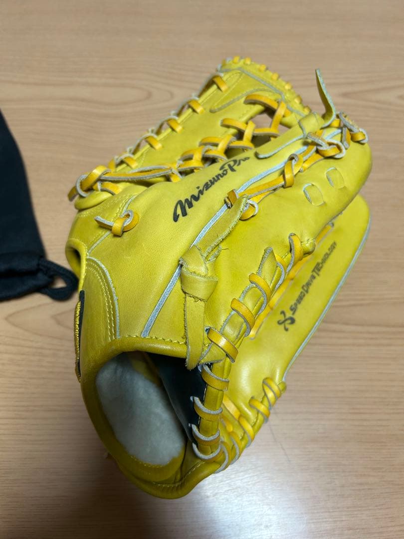 MizunoPro イエロー 野球グローブ　ミズノ　プロ