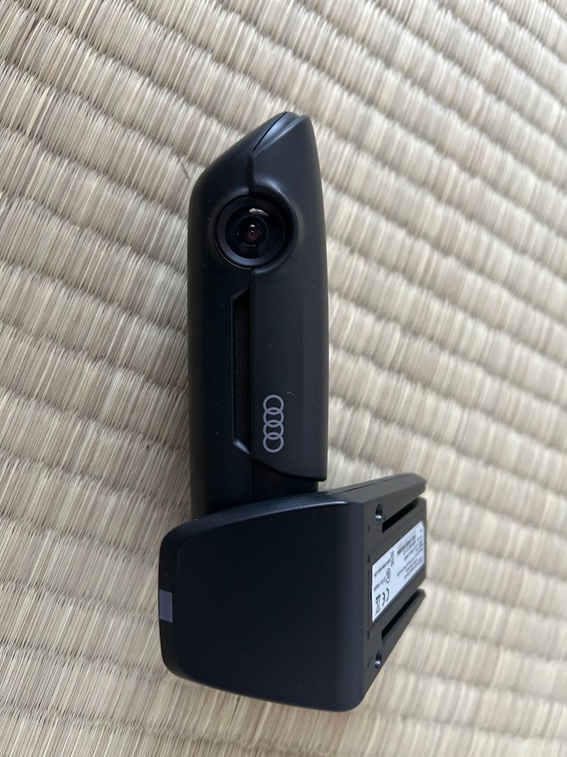 アクセサリー Audi Universal Traffic Recorder 2.0