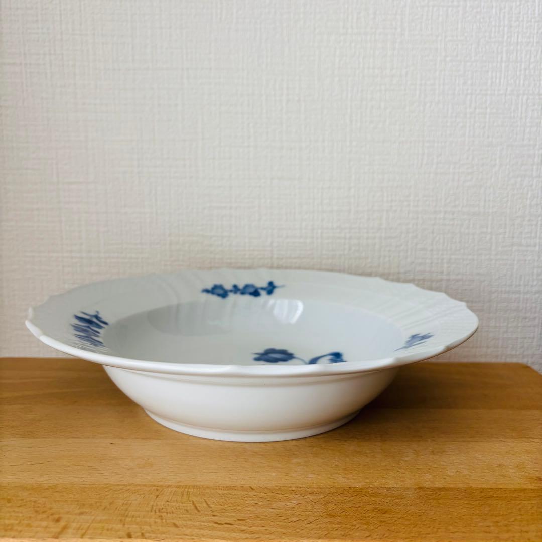⚫︎廃盤品　ロイヤルコペンハーゲン　ブルーフラワーカーブ　深皿　　　　　　　ラ上