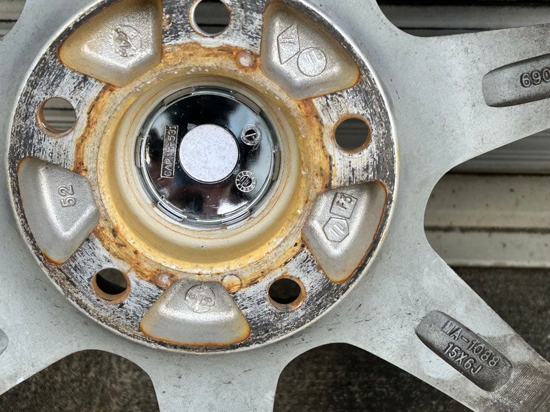 【格安！】引取り限定195/65R15スタッドレスタイヤ　ノア　ヴォクシー　4本