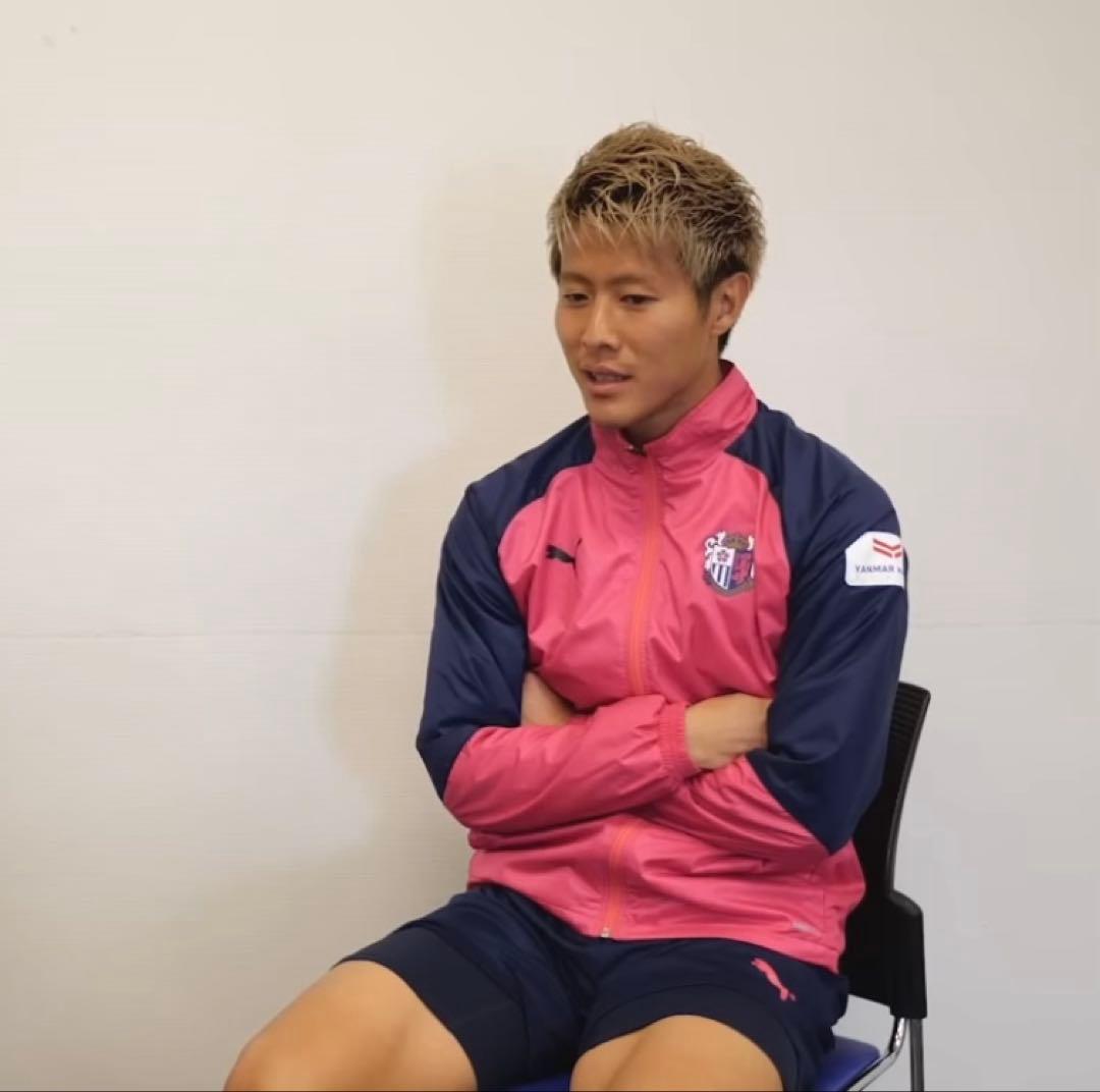 ♦︎美品♦︎Mサイズセレッソ大阪ウインドブレーカー