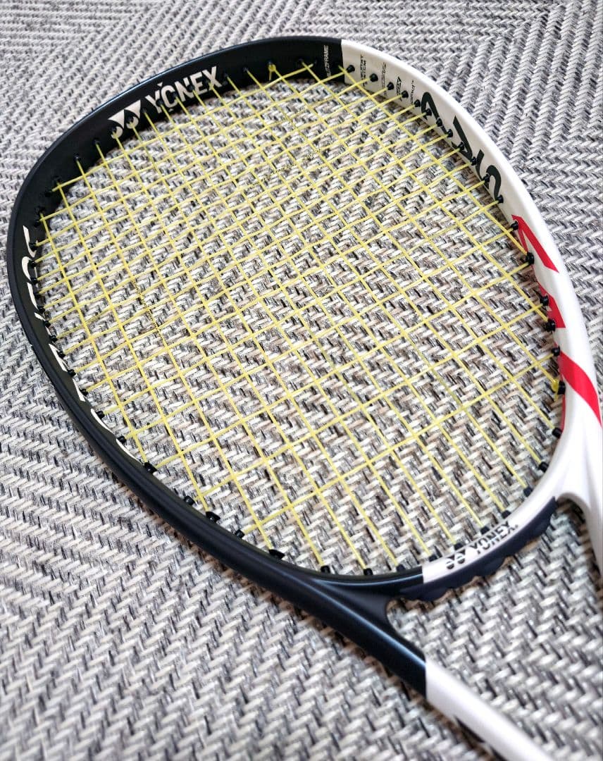 YONEX　VOLTRAGE7VS