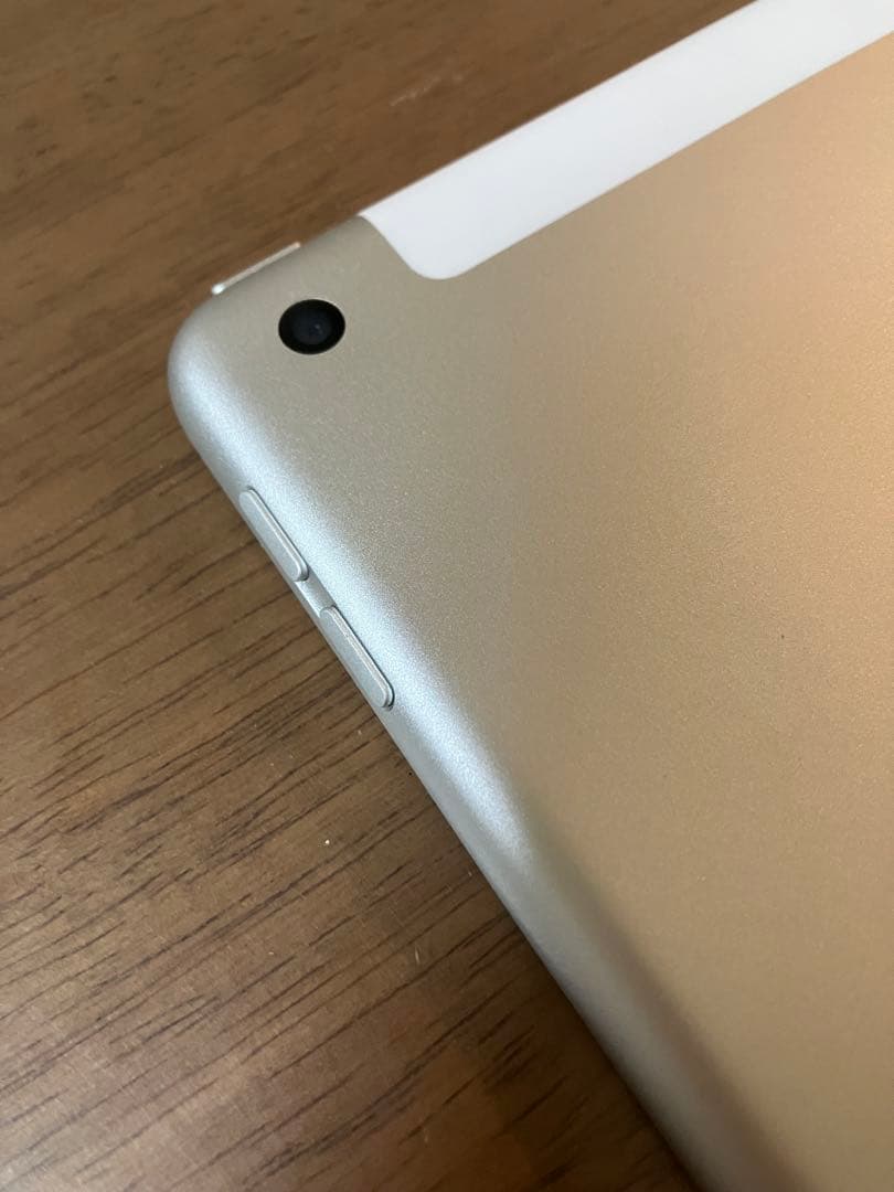 【最大容量100%】iPad 第8世代 Wifi+Cellular 32GB