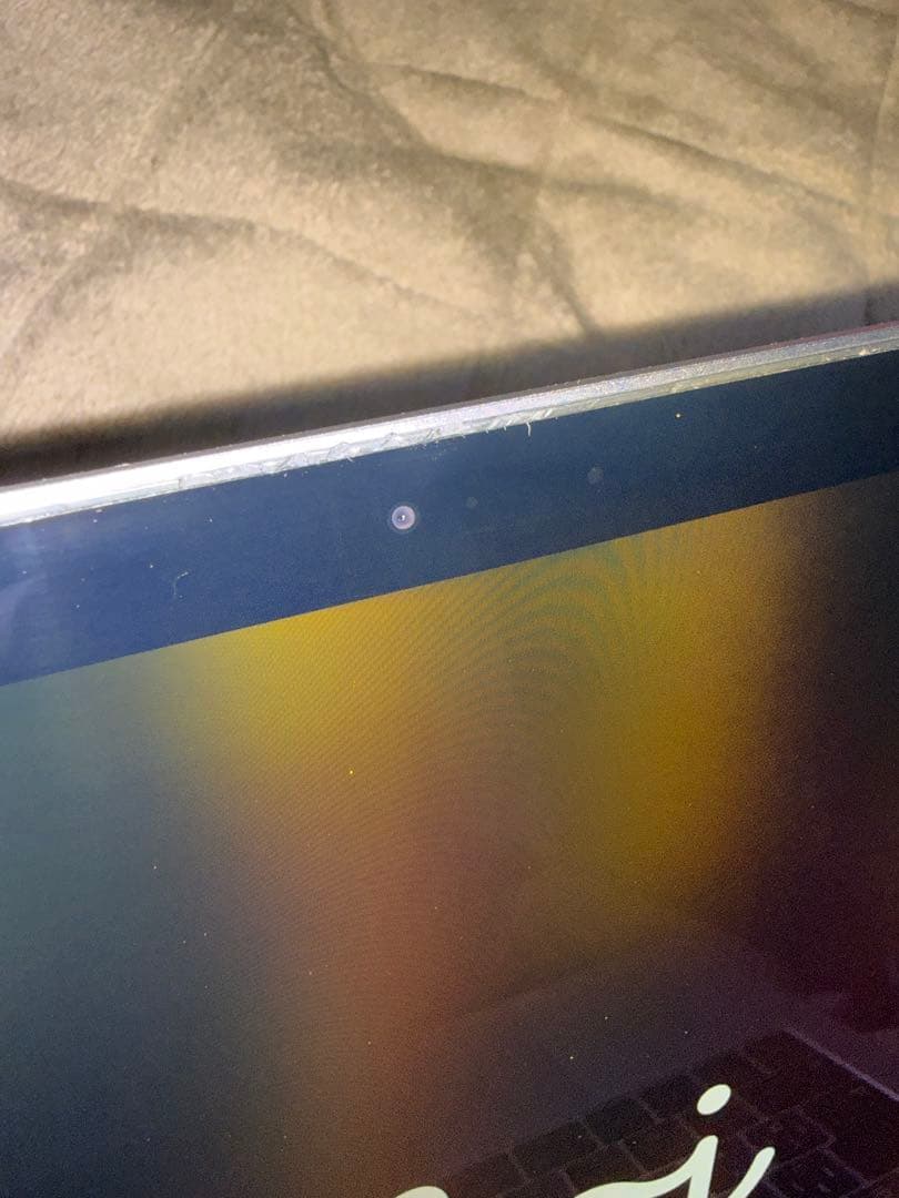 MacBook pro 2019 13インチ　128GB 8GBメモリ