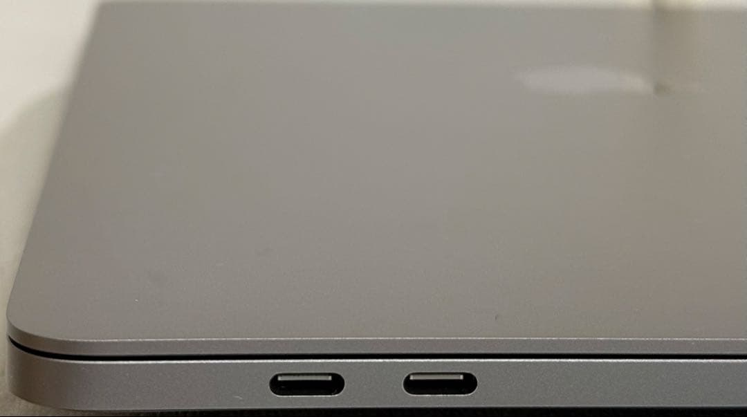 MacBook Pro M2 8GB 256GB 13インチ スペースグレイ