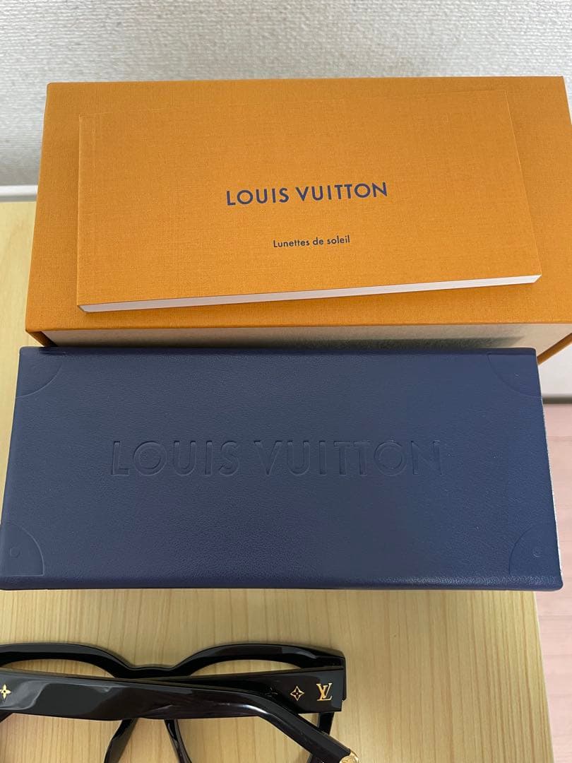 ルイヴィトン　ブラック スクエア型 メガネ