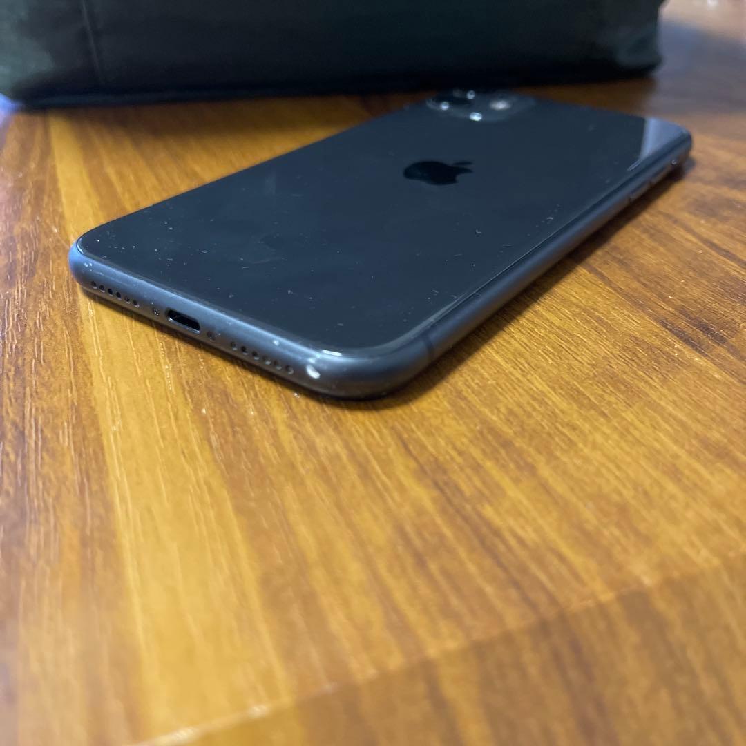 iPhone 11 256GB（SIMフリー）レザーケース付き