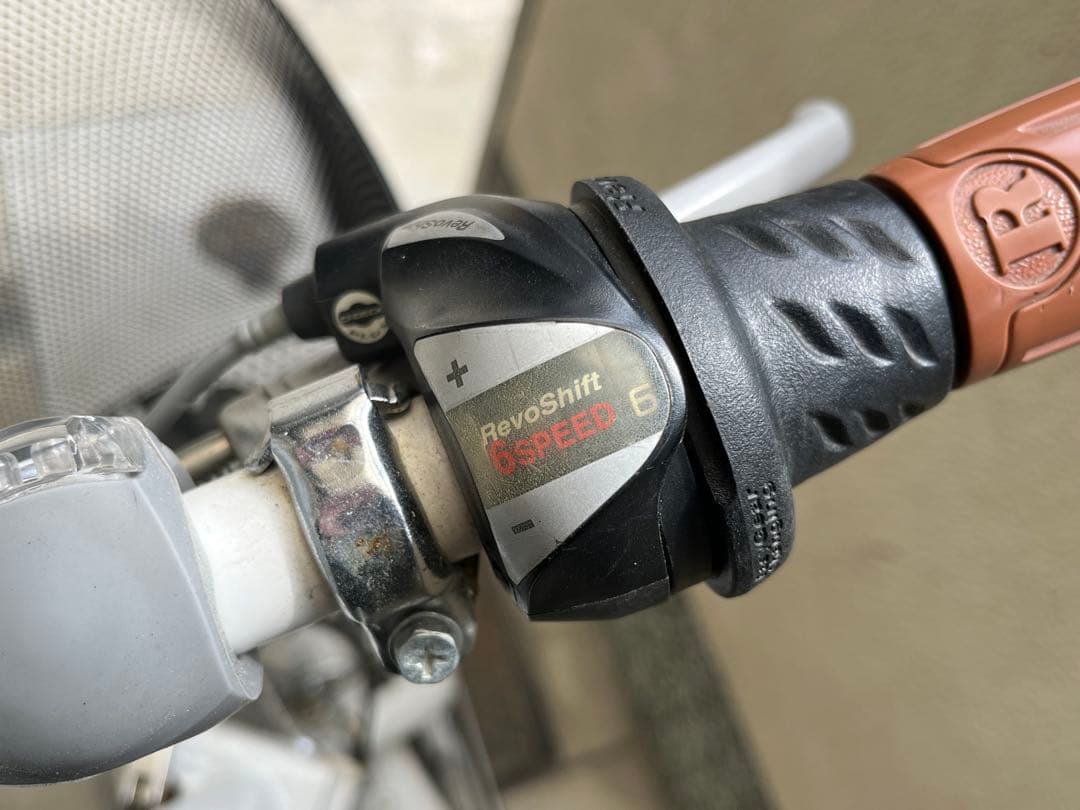 折りたたみ自転車 白 大阪