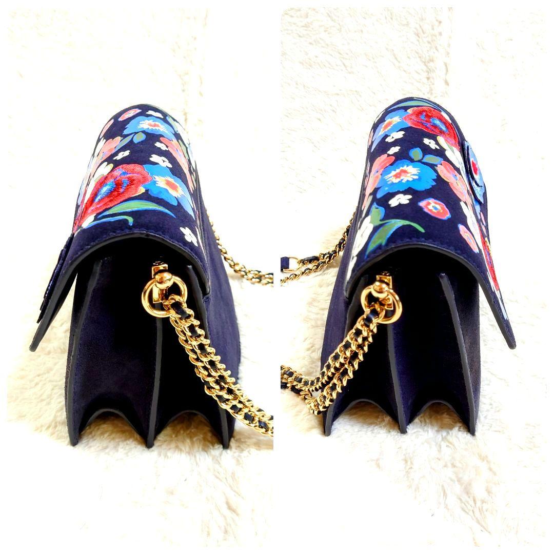 に*む様 トリーバーチ チェーンショルダーバッグ パーカー 刺繍 花柄 ネイビー