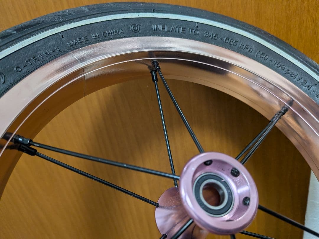 CSTタイヤ＋アルミホイール 完組 ピンク ランバイク ストライダー