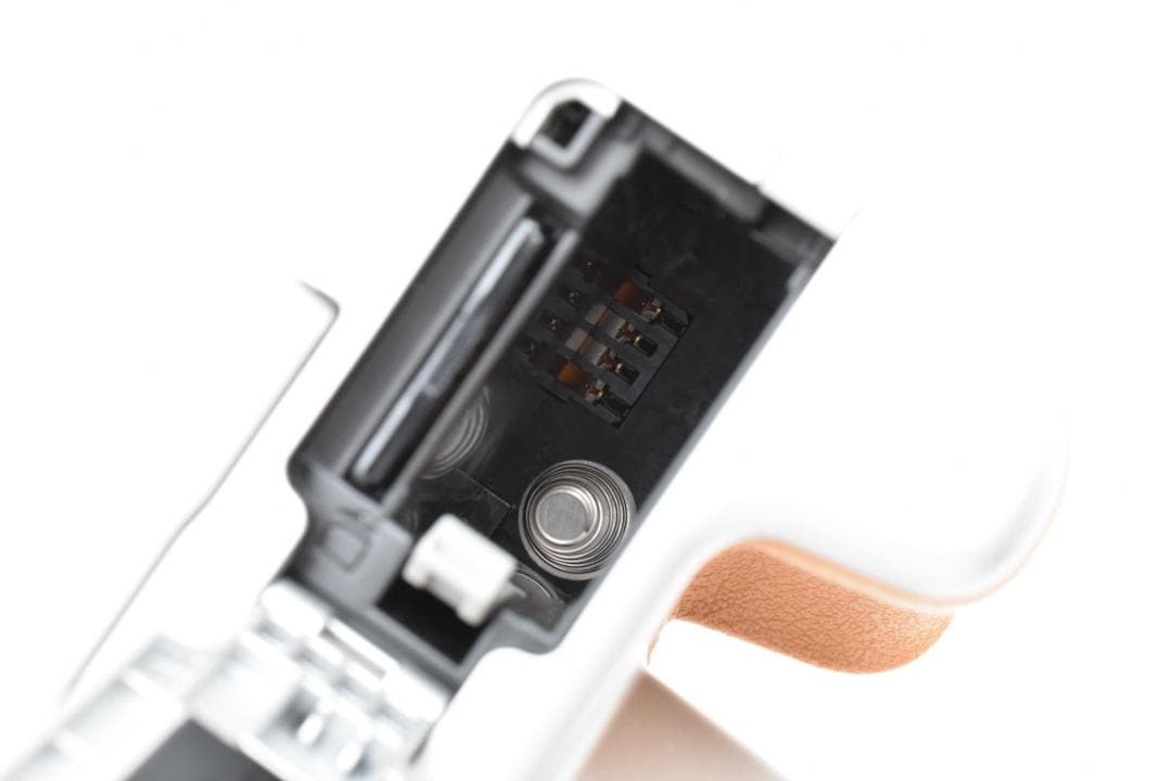 希少シルバー! おしゃれ⭐Canon Kiss X9 ⭐元箱付き