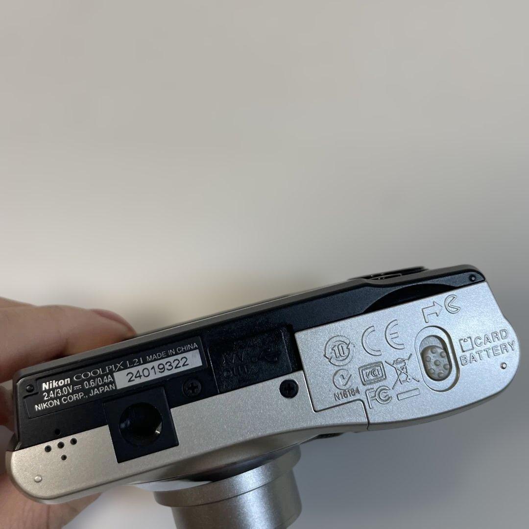 Nikon COOLPIX 8.0メガピクセル デジタルカメラ