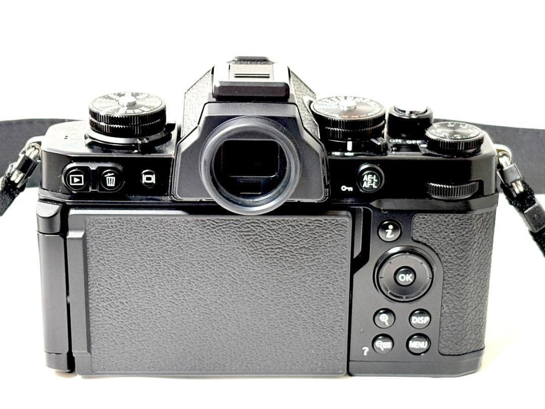 【ほぼ新品】 Nikon Z fc シャッター数 約311回　動作良好・返品保証