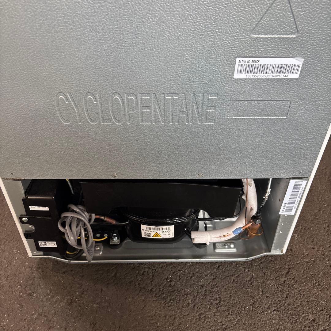 ハイセンス中古冷凍冷蔵庫135L2023年製 形名HR-G13C-W