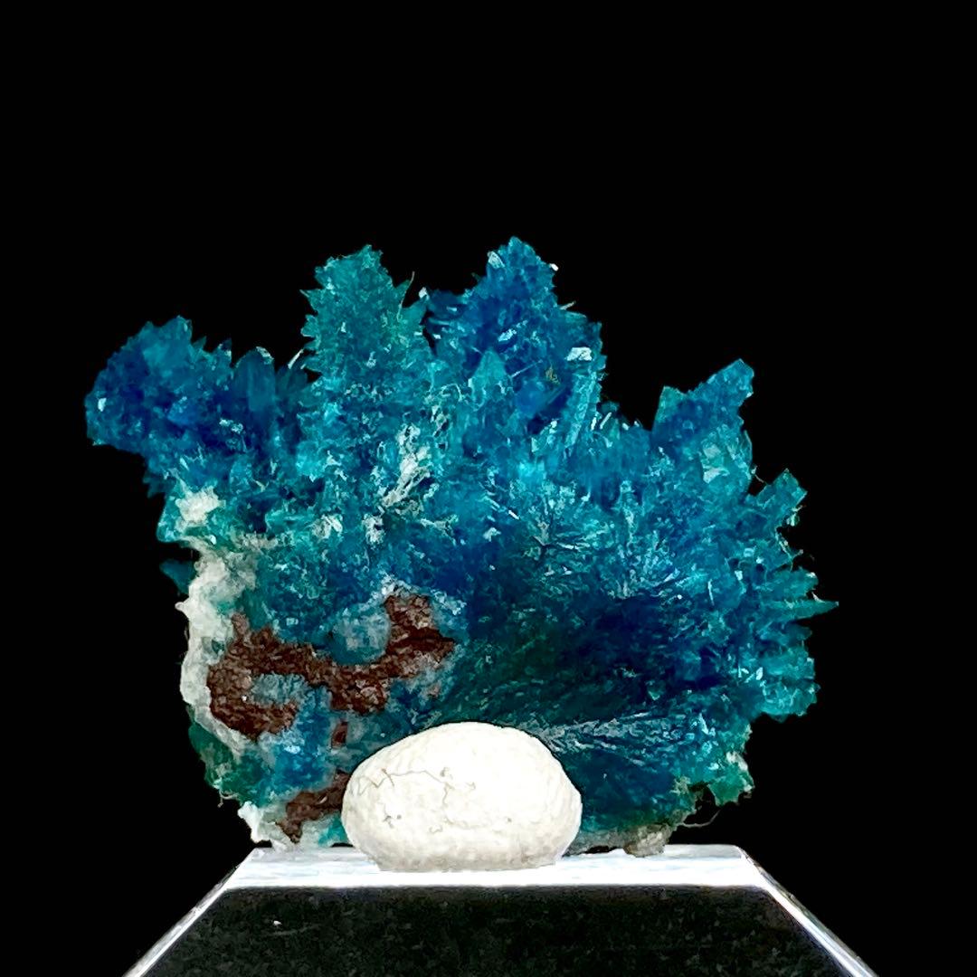 ＊*＊様 ペンタゴナイト　原石　鉱物標本　天然石　127