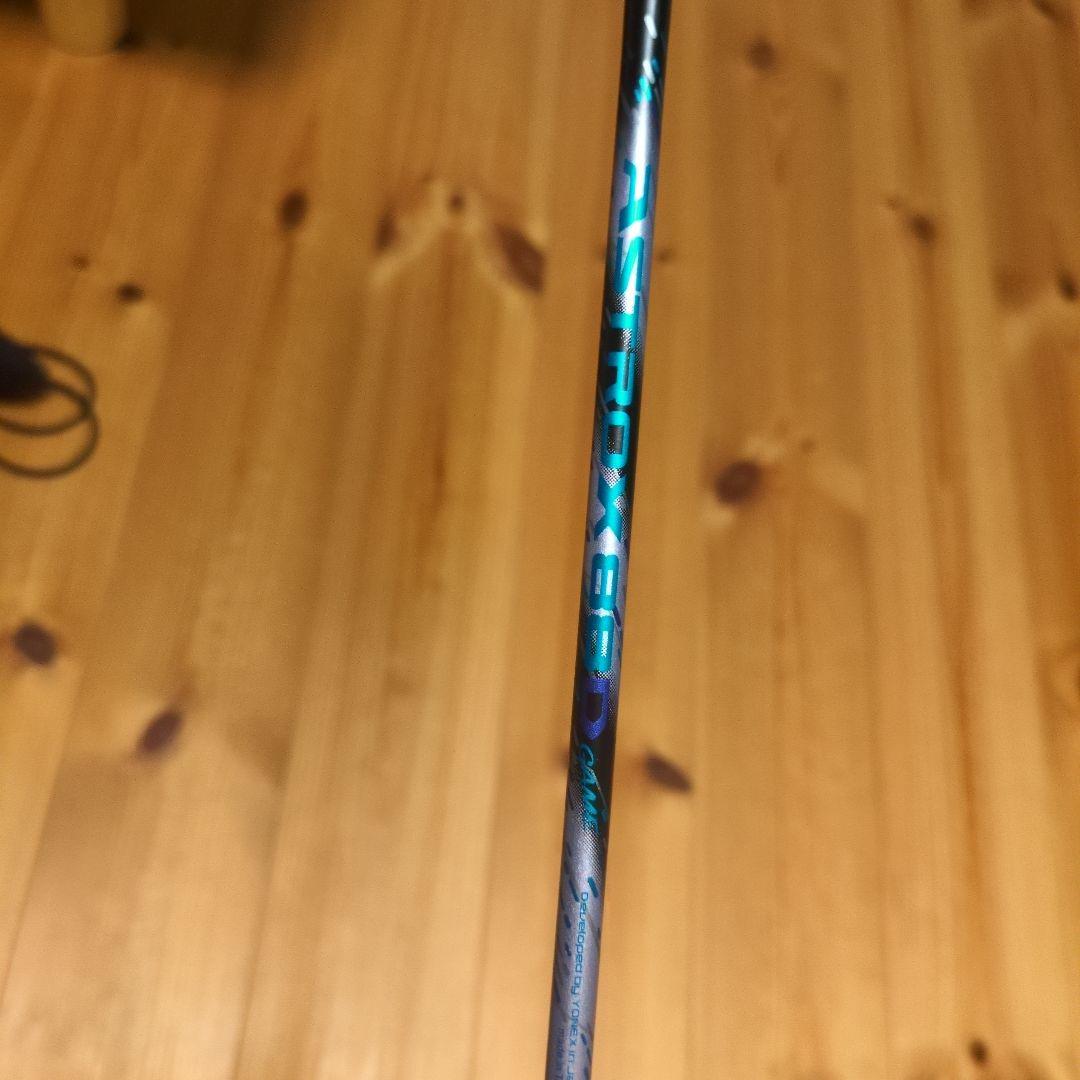 (早い者勝ち！）バドミントンラケット　ヨネックス　アストロクス88Dゲーム