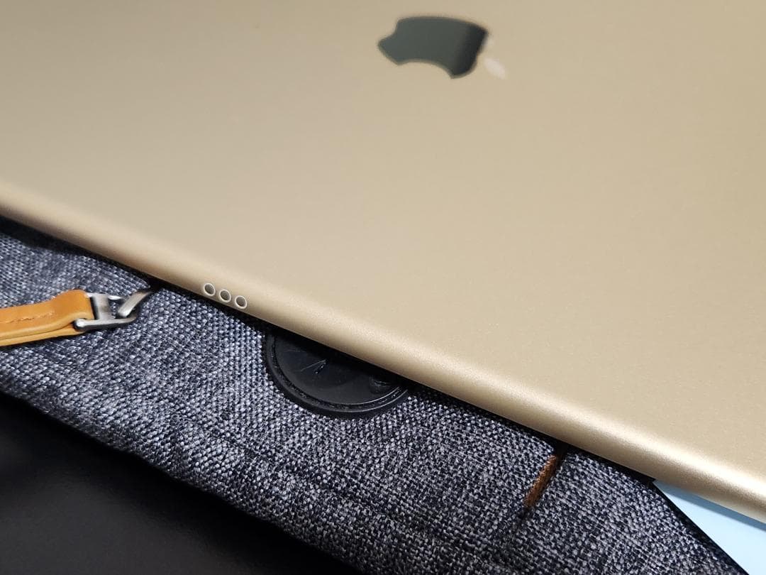 iPad Pro 第2世代 12.9インチ バッテリー100% 純正ペン付き