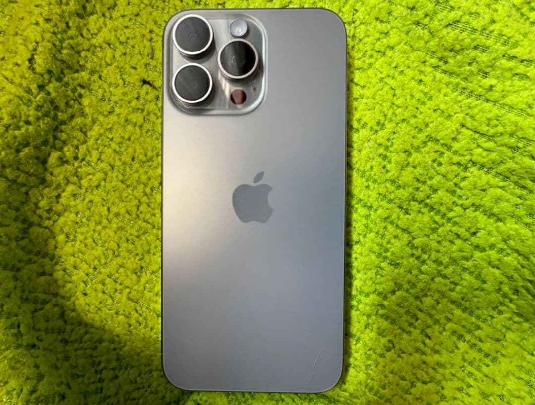 ★ストレージ１ＴＢ★２０２６年４月迄保証有★iPhone１５pro MAX★美品