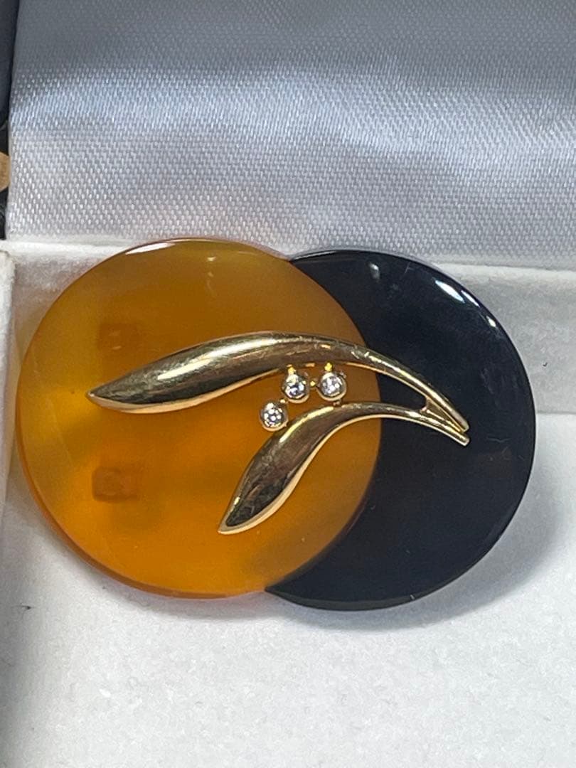 K18 天然ダイモンドジュエリーデザイ　本鼈甲 ダイヤに彫金細工の帯留め　12g