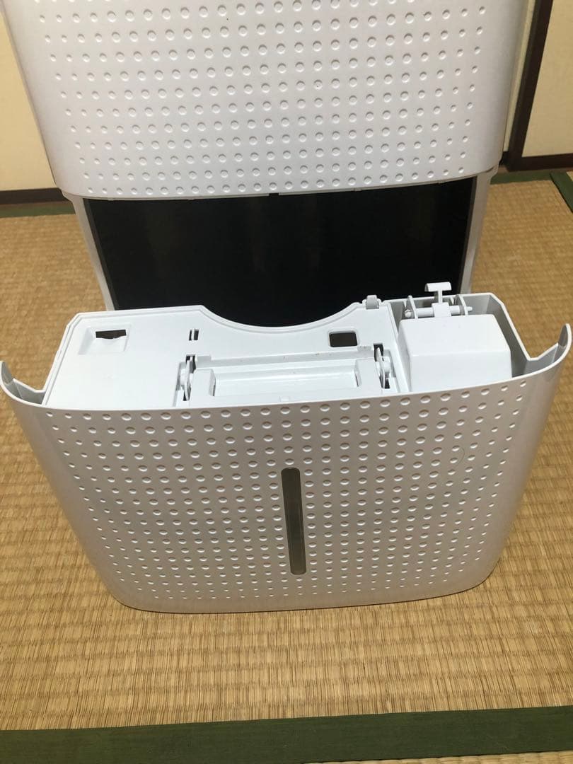 ⭐️今月いっぱい値下中！⭐️ 除湿機 コンプレッサー式 除湿能力30L/日 山善