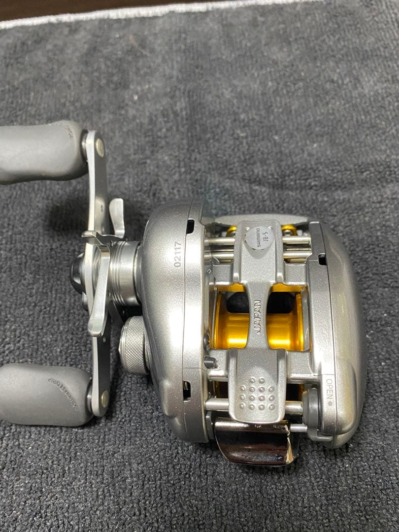 【新品未使用】シマノ　07メタニウムMg 右巻き