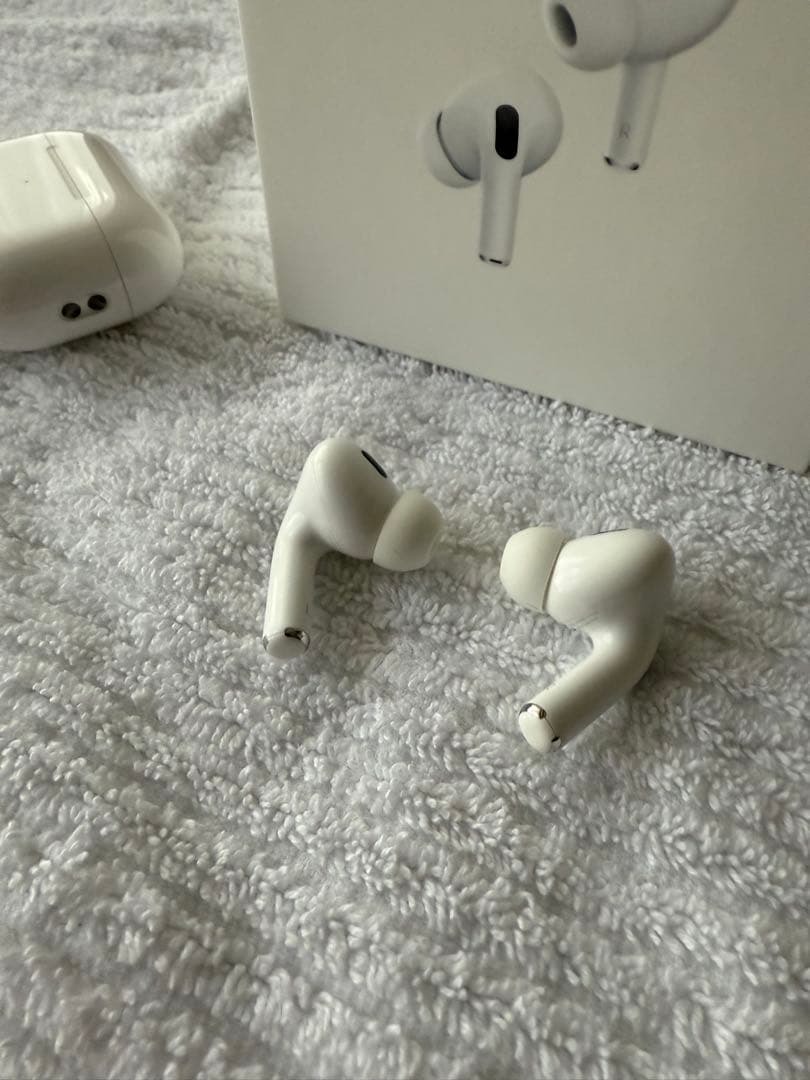美品　AirPods Pro 第2世代 Lightning