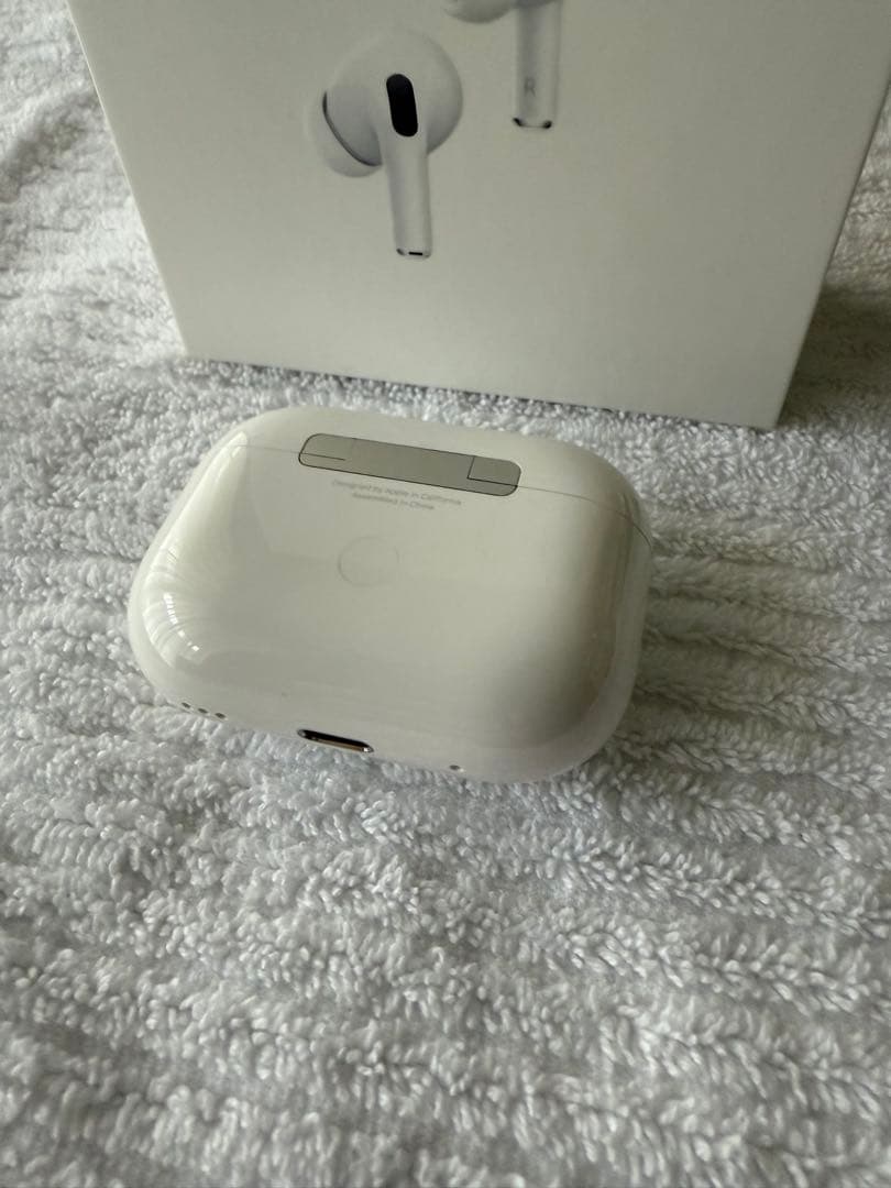 美品　AirPods Pro 第2世代 Lightning