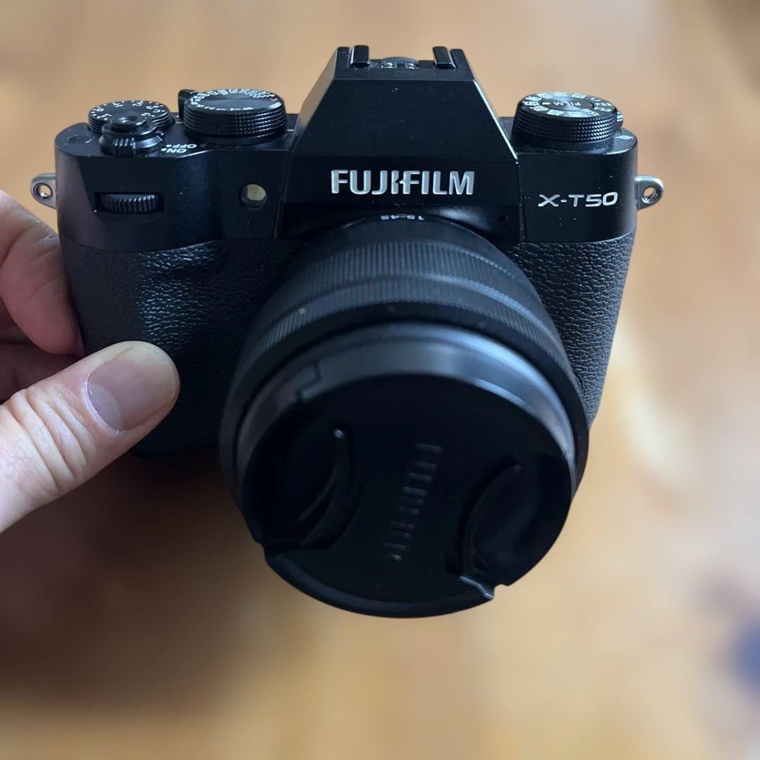 Fujifilm X-T50 ミラーレスカメラ 15-45mmレンズ付き