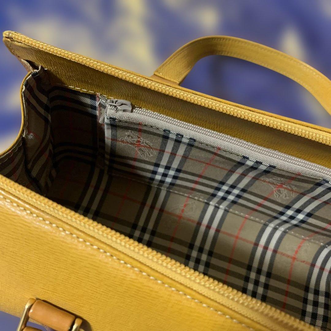 Burberryバーバリー/ノバチェック本革ドラムバッグ/ハンドバッグ/イエロー