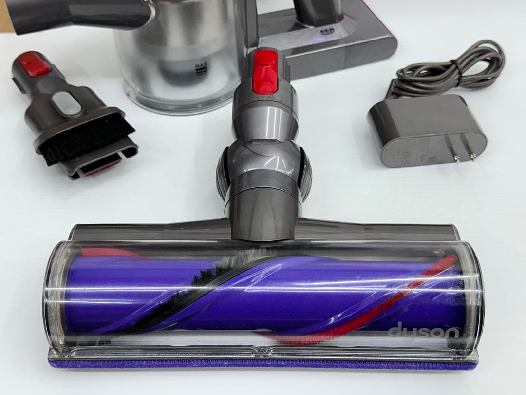 美品　綺麗　ダイソン掃除機　SV25 新品バッテリー付き　セット　中古　動作保証