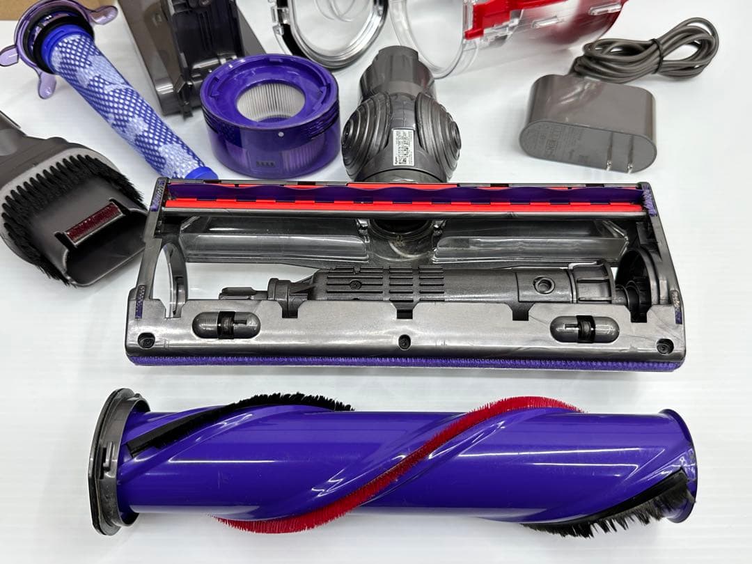 美品　綺麗　ダイソン掃除機　SV25 新品バッテリー付き　セット　中古　動作保証