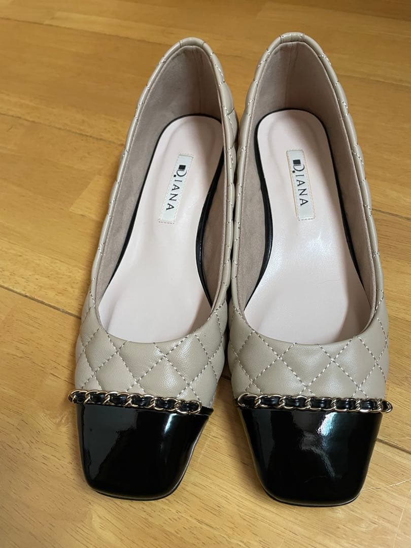 【美品】DIANA キルティングローヒールパンプス23.5cm