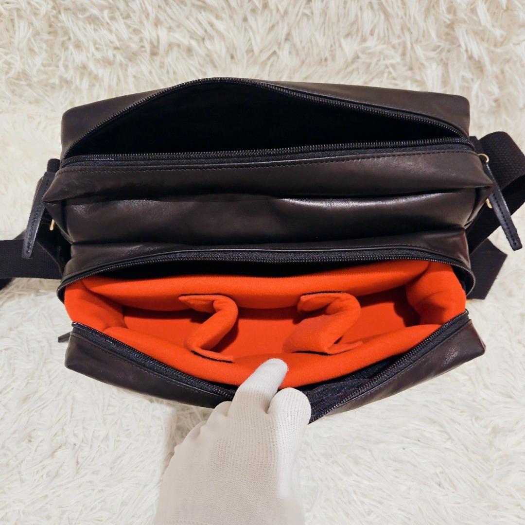 美品 アルティザン&アーティスト 本革 力メラバッグ GCAM-1000 日本製