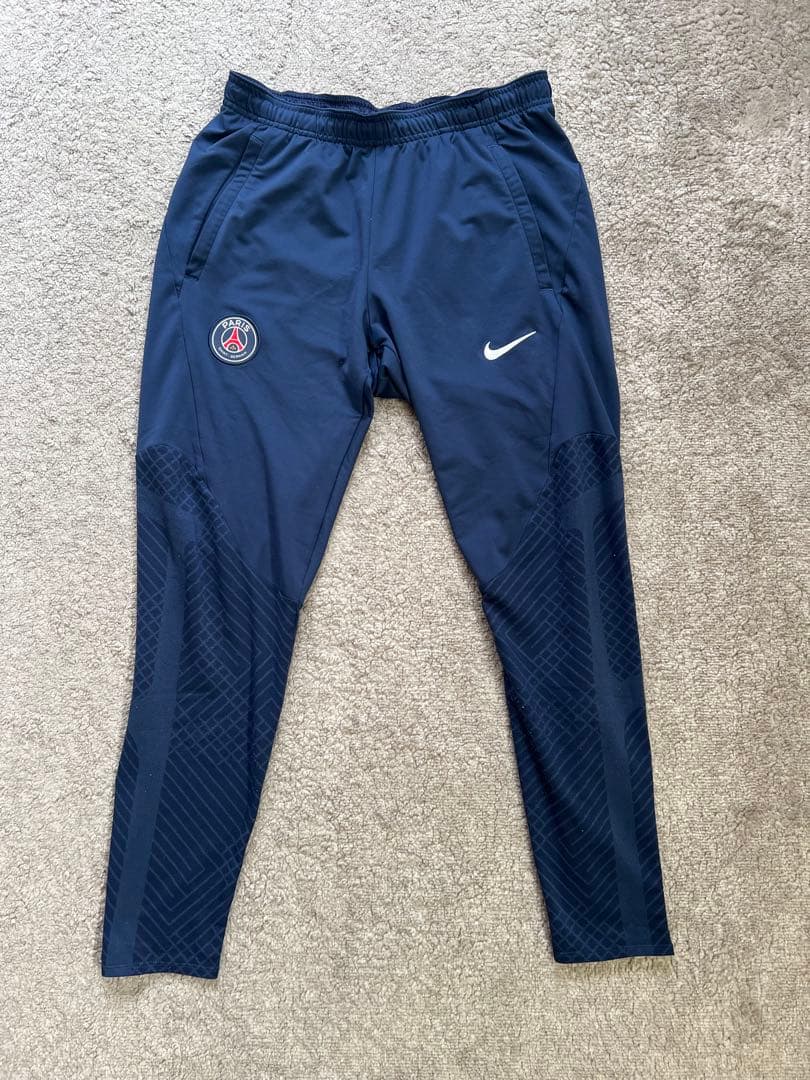 NIKE　パリサンジェルマン PSG トレーニングウェア　上下セット　Mサイズ