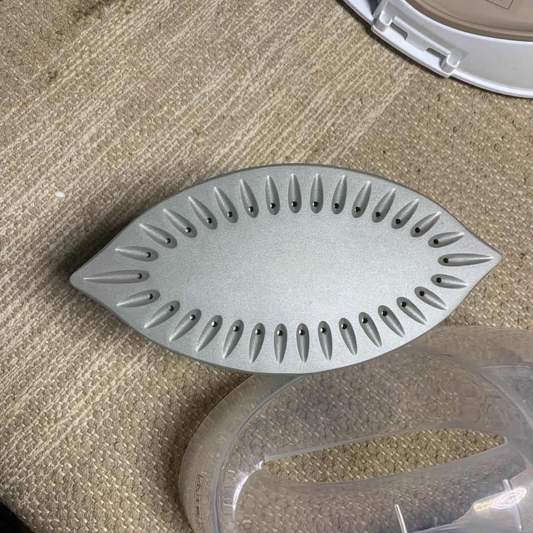 K149 PANASONIC コードレススチームアイロン 2025年