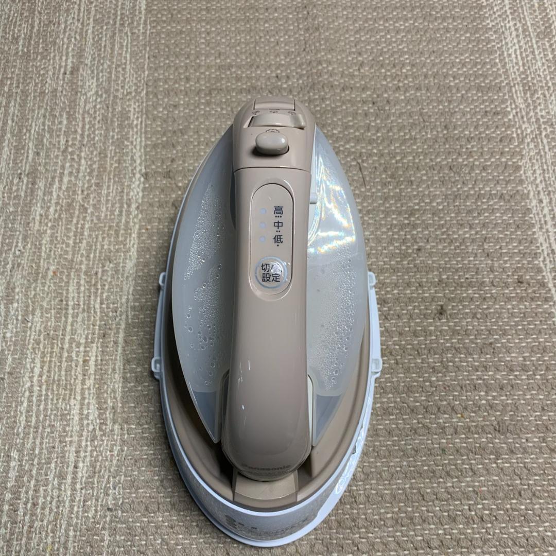 K149 PANASONIC コードレススチームアイロン 2025年